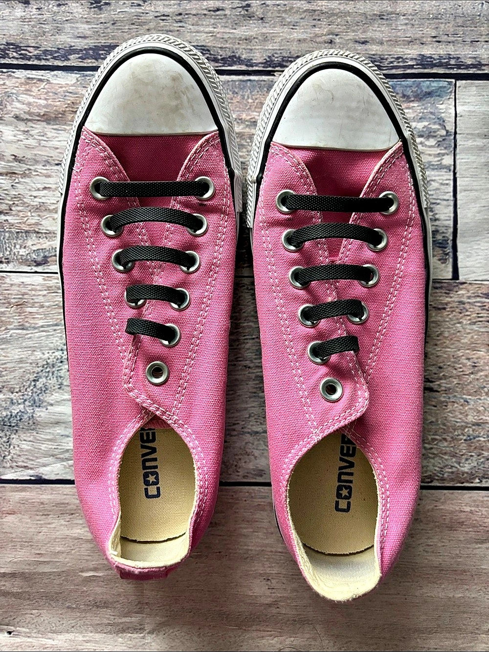 Converse Chuck Taylor All Star Low Pink Sneakers US 8 (Men’s 6)